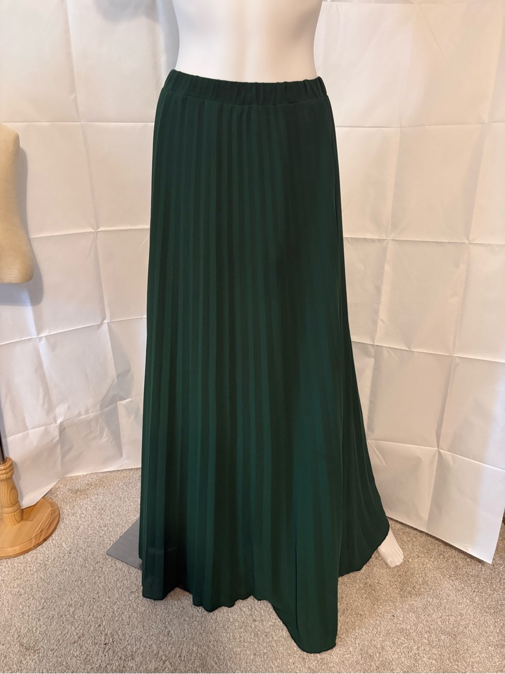 SHEIN Dark Green Pleated Maxi Skirt Elastic Waist Size L
